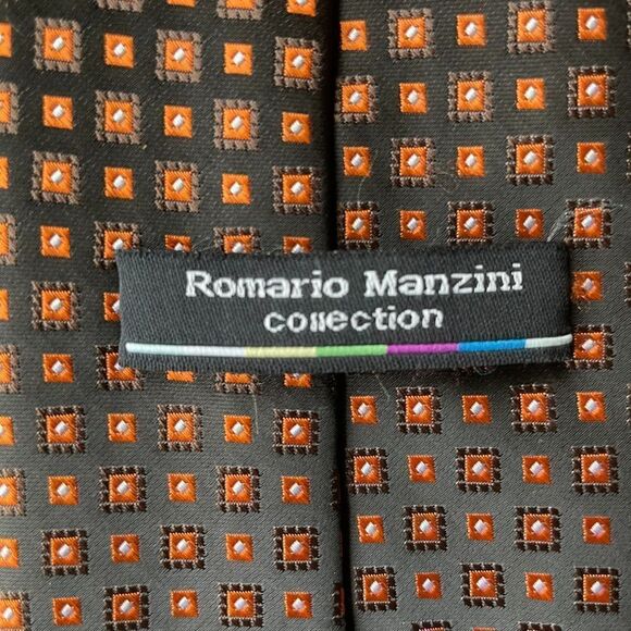 Romario Mancini Geometric Print Tie - Picture 4 of 5